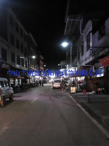 湖南省永州市藍(lán)山縣新圩鎮(zhèn)新圩居委會太陽能路燈工程案例