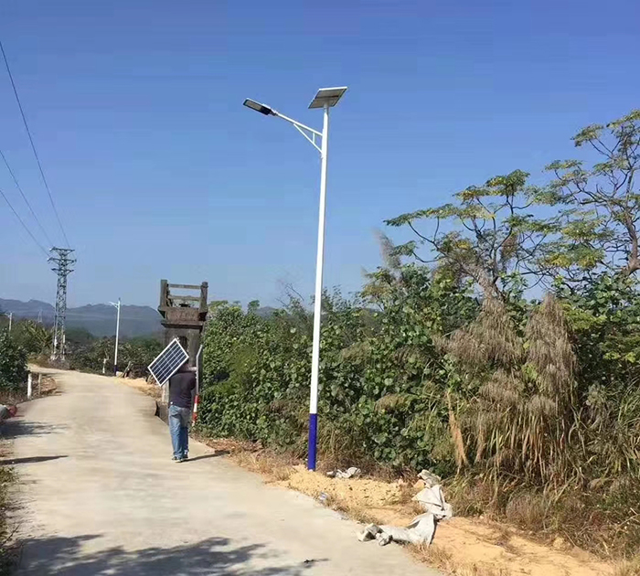 太陽(yáng)能LED路燈 太陽(yáng)能路燈廠 太陽(yáng)能路燈價(jià)格